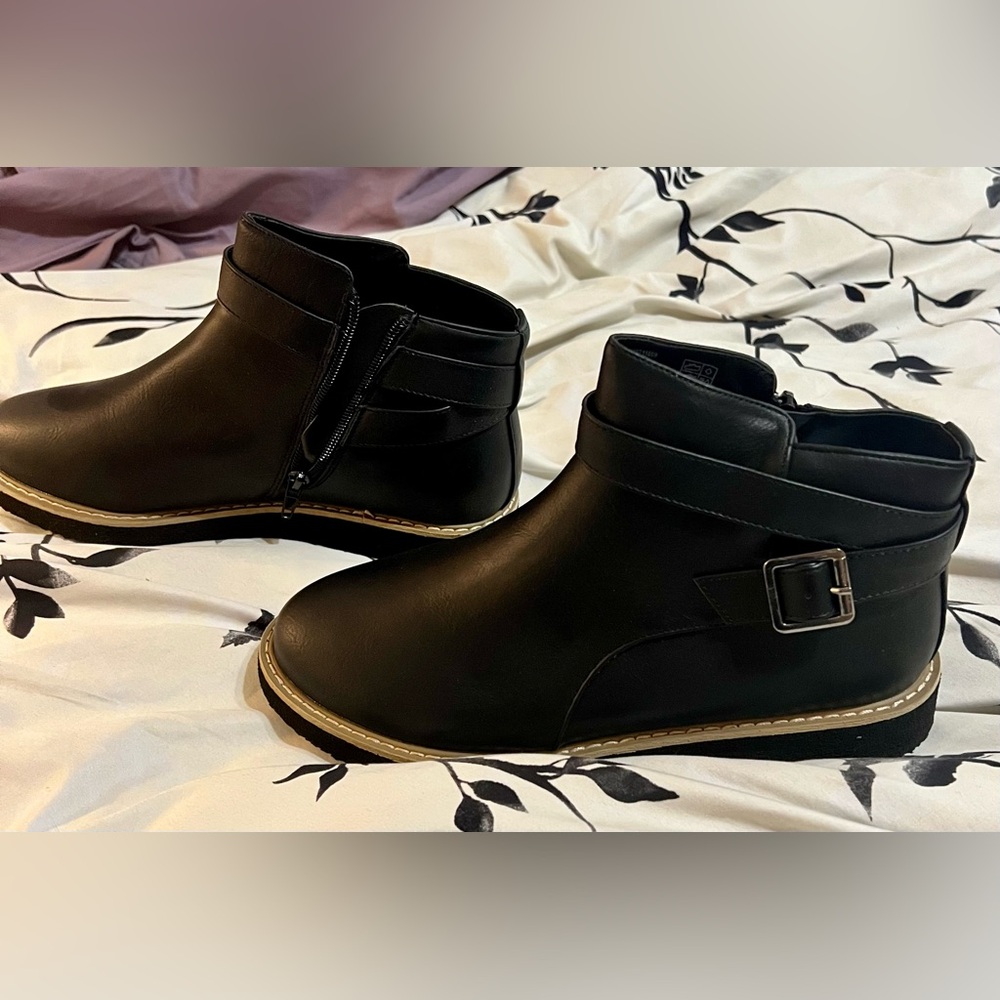Avenue Cloud Walkers Valentina Comfy Ankle Boots, City Country Black Sz 9